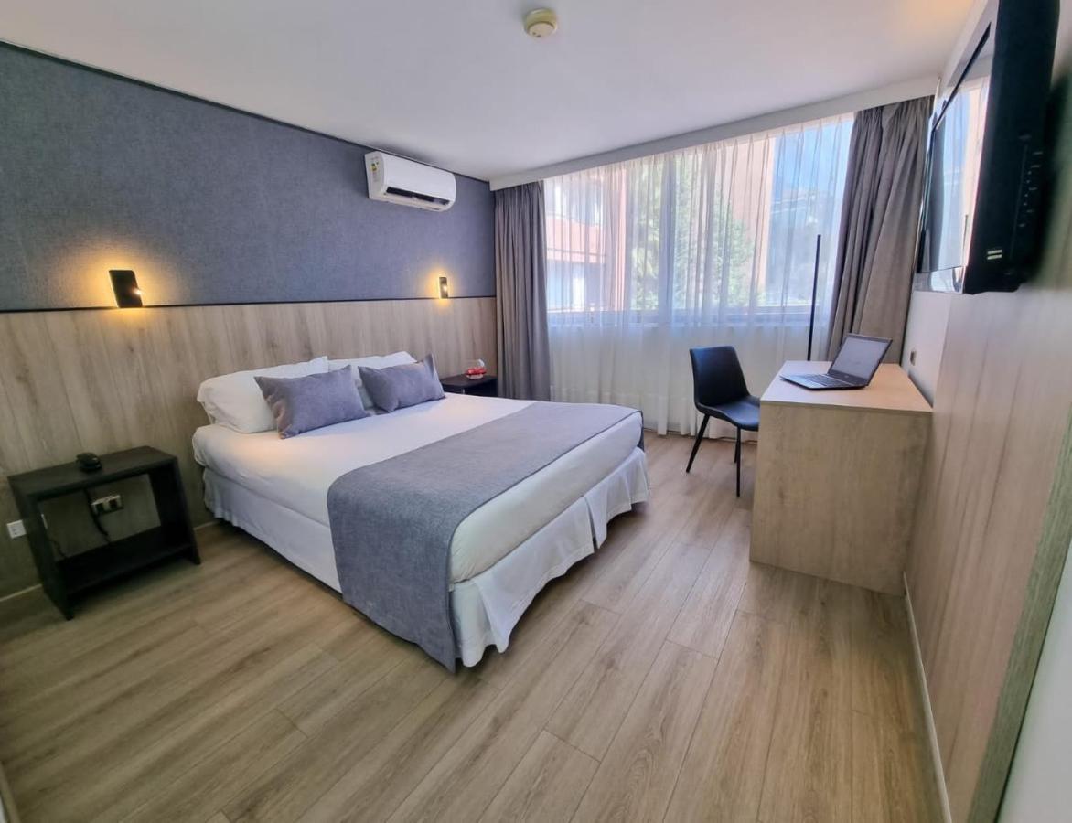 Panamericana Hotel Providencia Сантьяго Екстер'єр фото